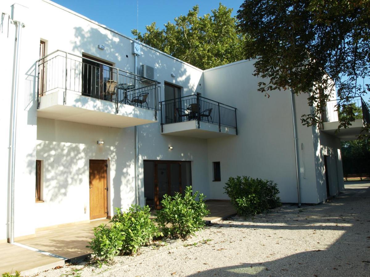Bed and Breakfast Garden Club Panzio Балатонмариафюрдё Экстерьер фото